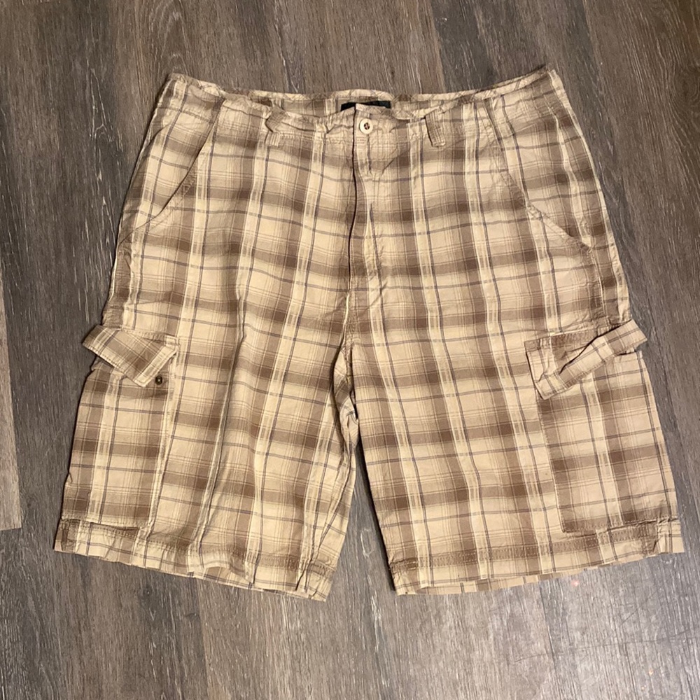 EUC Men’s REDHEAD Plaid Beige/Brown Cargo Shorts Size 38 Beachy Vacation Summer